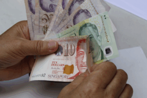 Quick Cash Solutions: When a Licensed Money Lender Can Help With Unexpected Bills